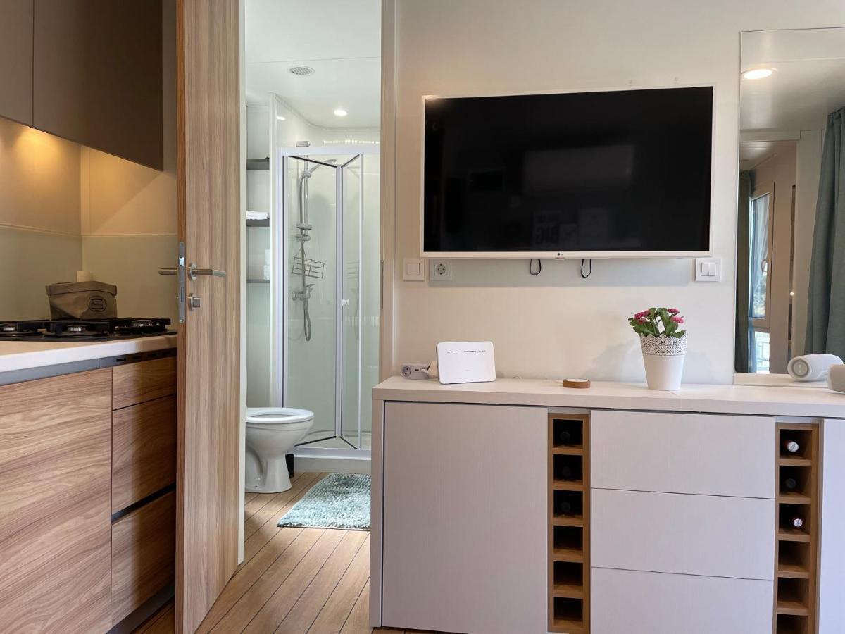 Harmonia Mobile Home Ровинь Экстерьер фото
